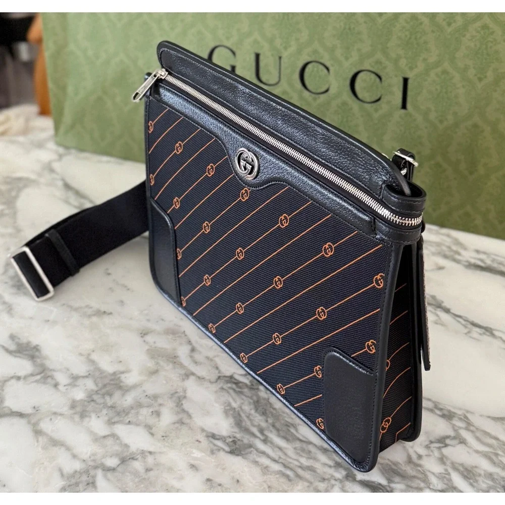 NWT Gucci 752595 Unisex Interlocking Medium GG Messenger Bag‎